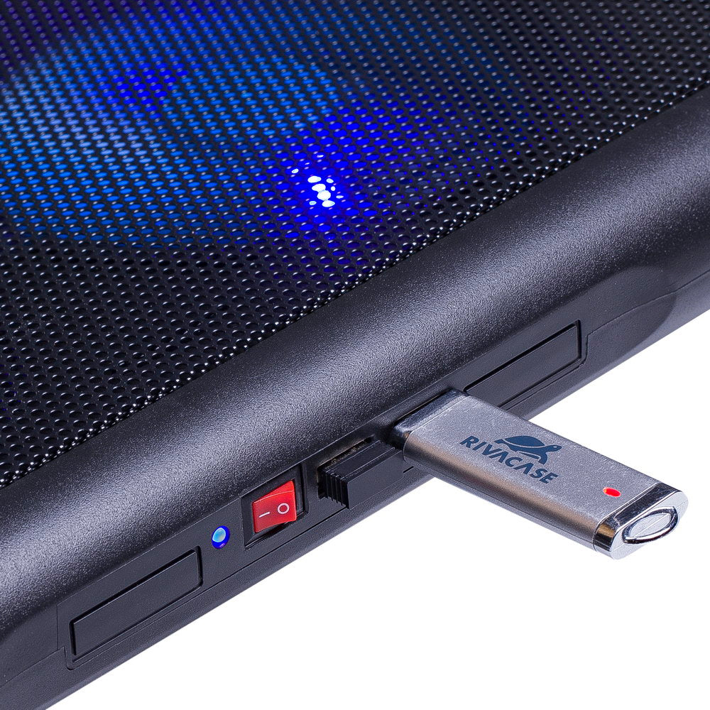 RivaCase 5557 Cooling Pad Up to 17.3" Black